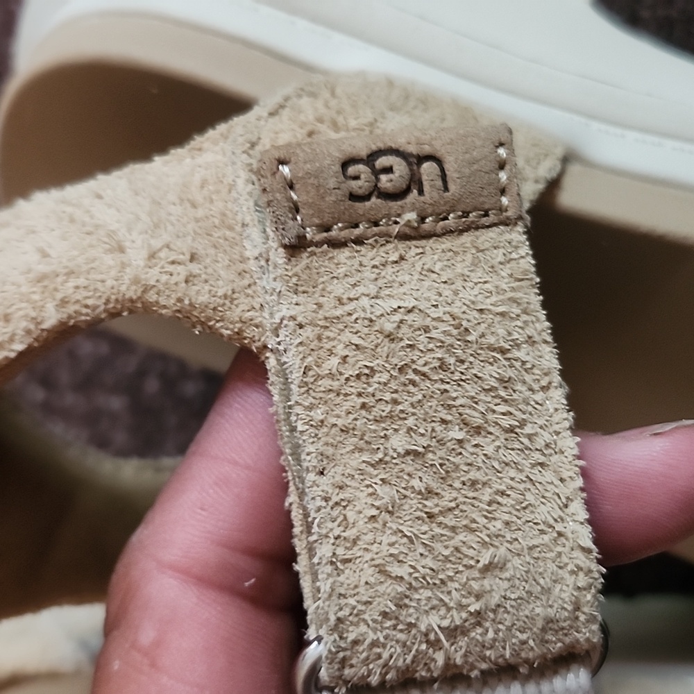 UGG White and Tan Sandals with Padded Straps - Picture 3 of 11